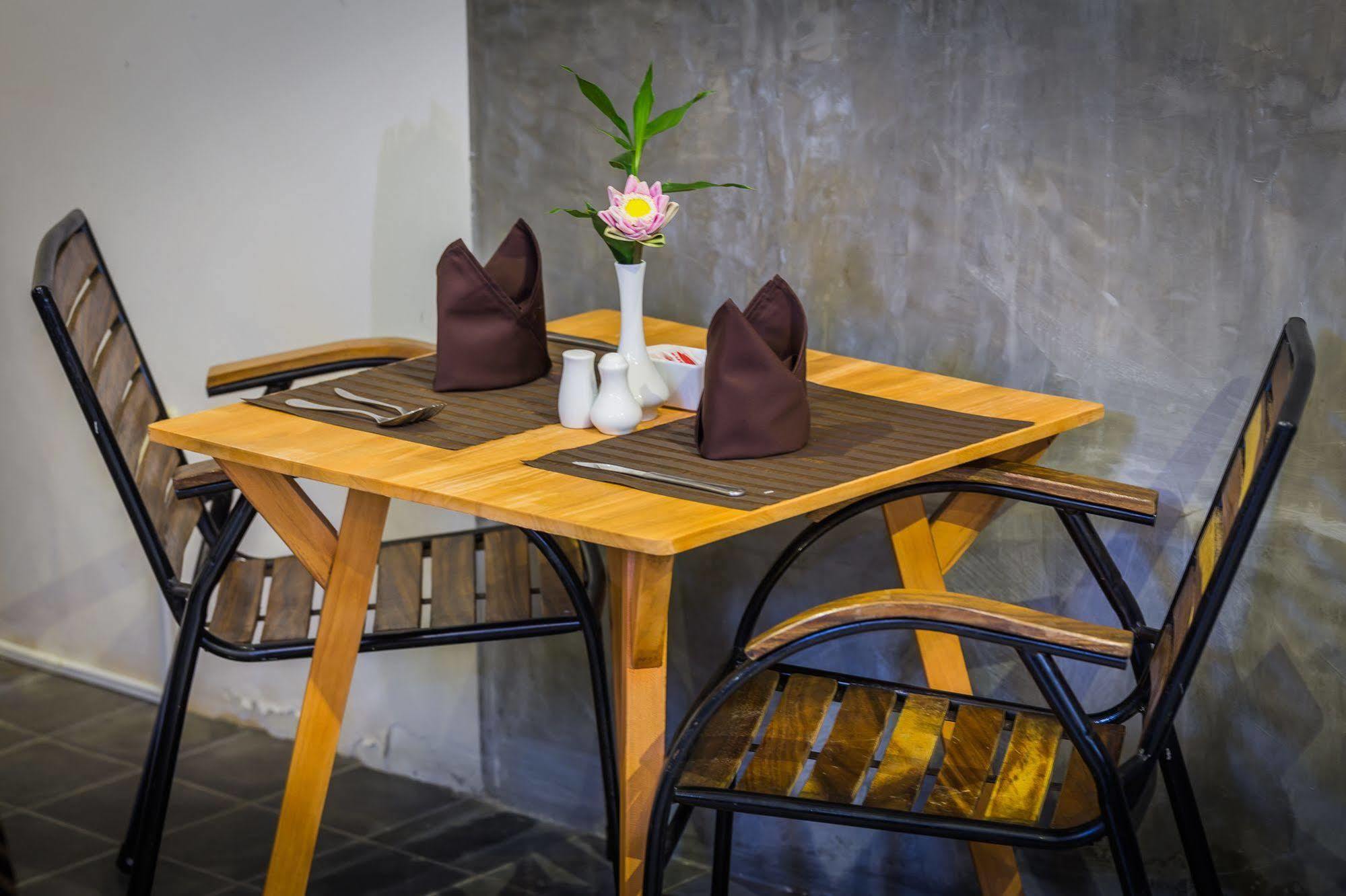 Ashia Hotel & Lounge Siem Reap Esterno foto
