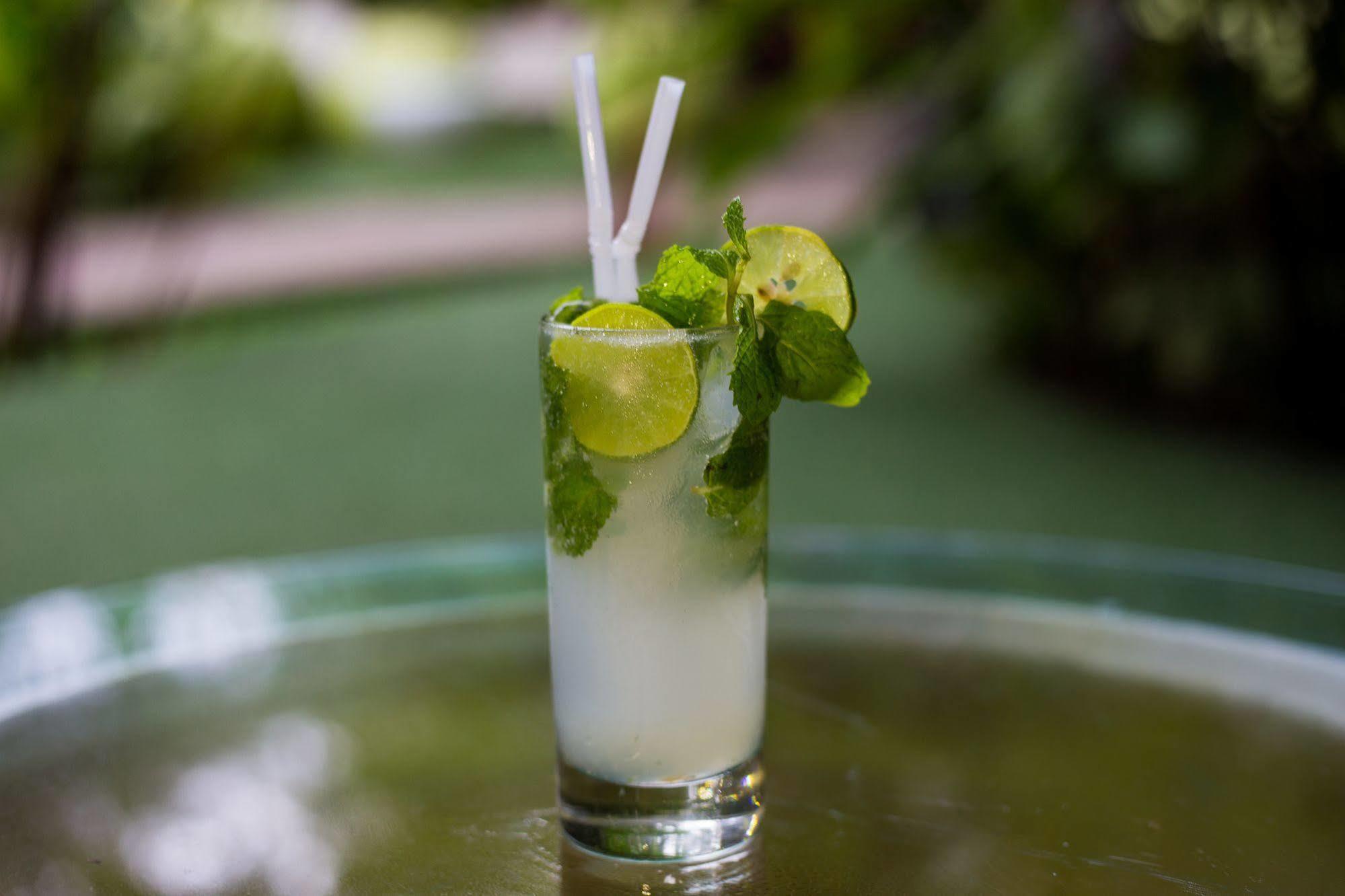 Ashia Hotel & Lounge Siem Reap Esterno foto